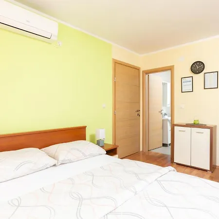 Tina Apartment *
