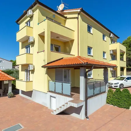 Tina Apartment Medulin