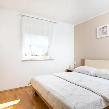 Tina Apartment *