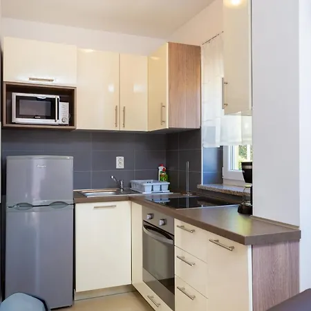 Apartment Tina *
