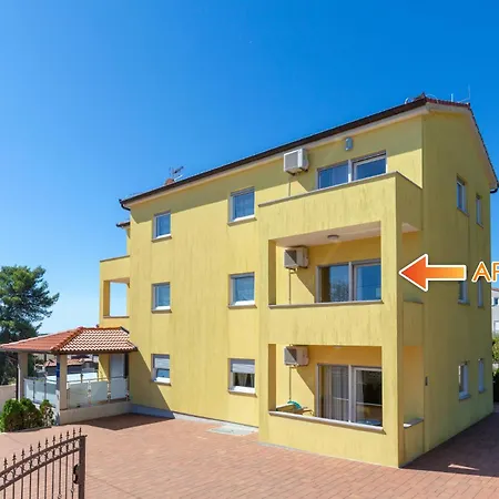 Tina Apartment *